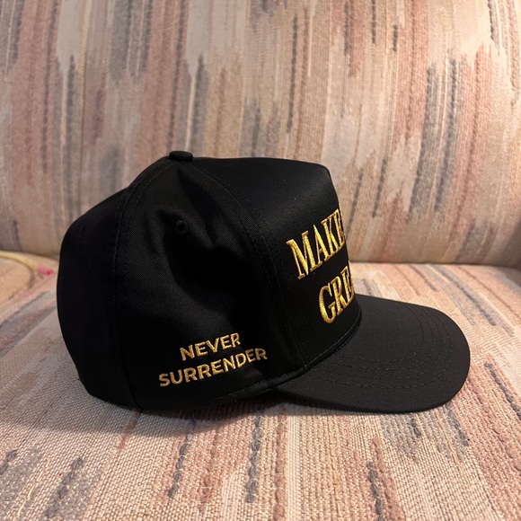 TRUMP 2024 - MAKE AMERICA GREAT AGAIN - BLACK & GOLD - CALI FAME HAT - AUTHENTIC